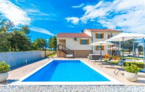 New! Holiday Home Tina with pool